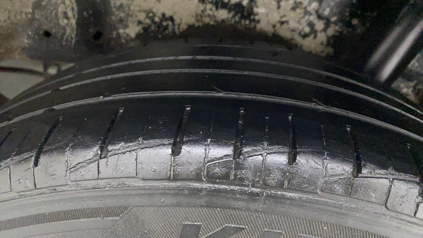 2015 Maruti Celerio VXI AMT, Petrol, Automatic, 1,20,565 km, Left Rear Tyre Tread