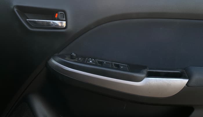 2021 Maruti Baleno DELTA PETROL 1.2, Petrol, Manual, 66,191 km, Driver Side Door Panels Control