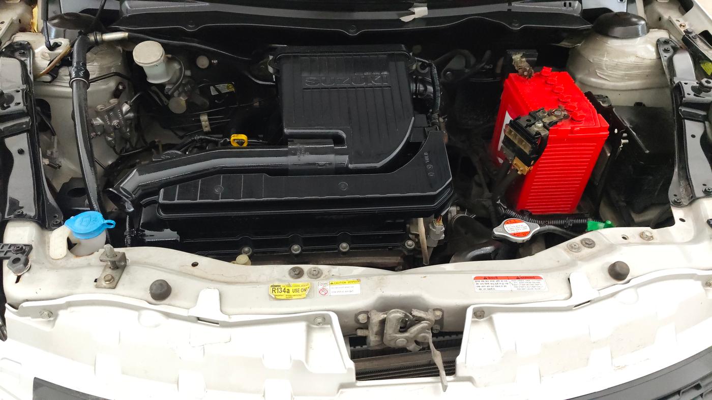 2016 Maruti Swift LXI, Petrol, Manual, 1,17,371 km, Engine View
