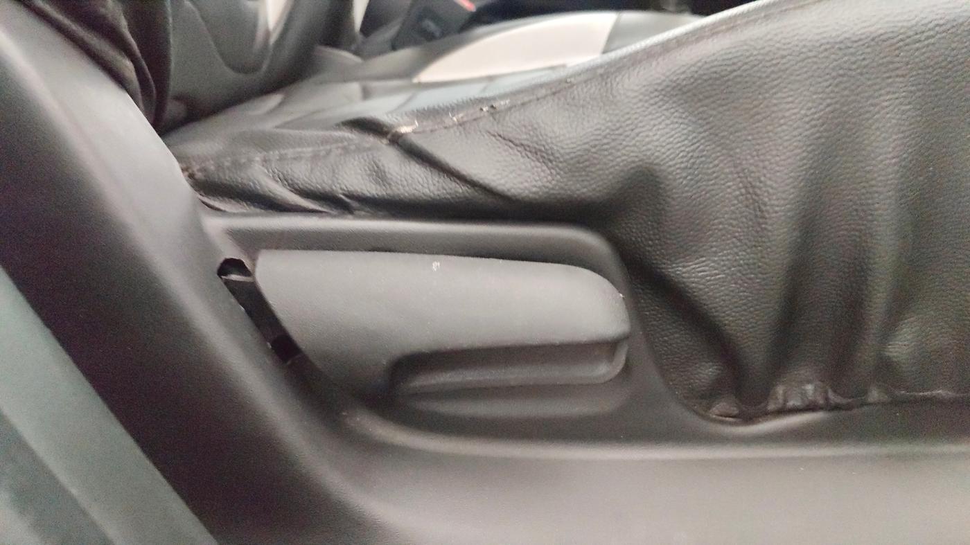 2016 Maruti Swift LXI, Petrol, Manual, 1,17,371 km, Driver Side Adjustment Panel