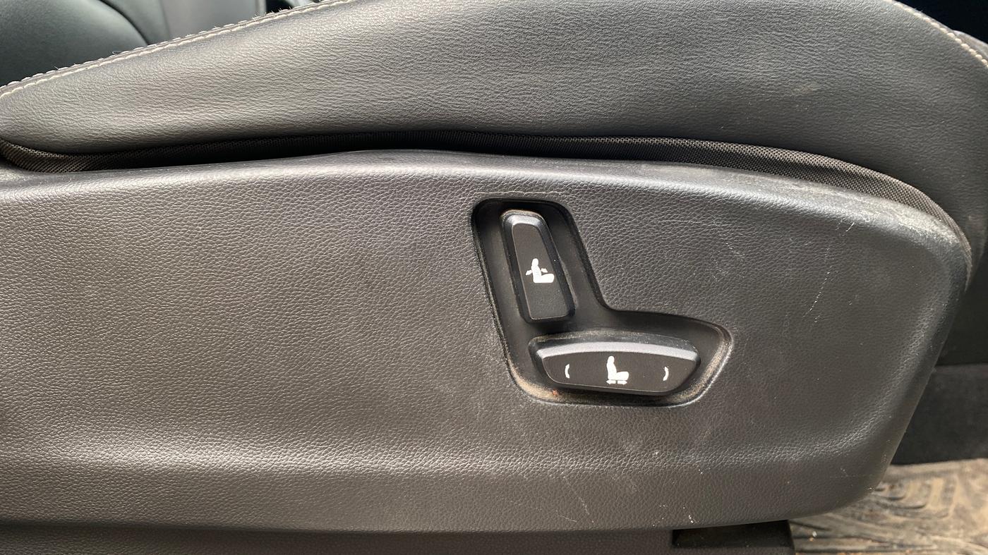 2019 MG HECTOR SHARP 1.5 DCT PETROL, Petrol, Automatic, 47,125 km, Driver Side Adjustment Panel