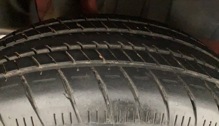 2019 Maruti Swift VXI, Petrol, Manual, 56,278 km, Right Rear Tyre Tread