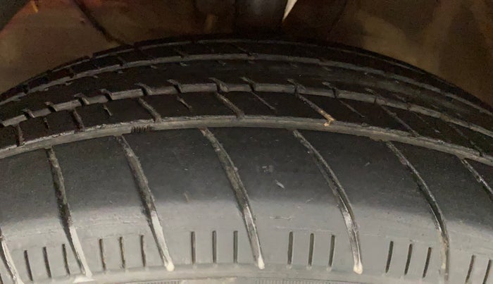2019 Maruti Swift VXI, Petrol, Manual, 56,278 km, Left Front Tyre Tread
