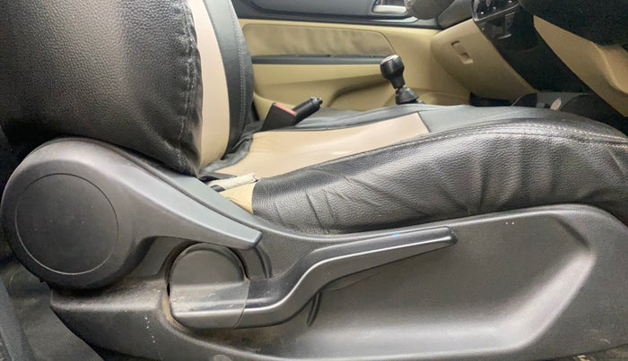 2019 Honda Amaze 1.2L I-VTEC S, Petrol, Manual, 1,30,770 km, Driver Side Adjustment Panel
