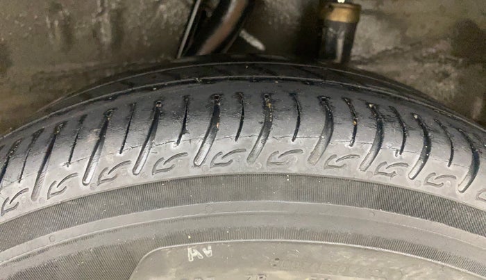 2019 Honda Amaze 1.2L I-VTEC S, Petrol, Manual, 1,30,770 km, Left Rear Tyre Tread