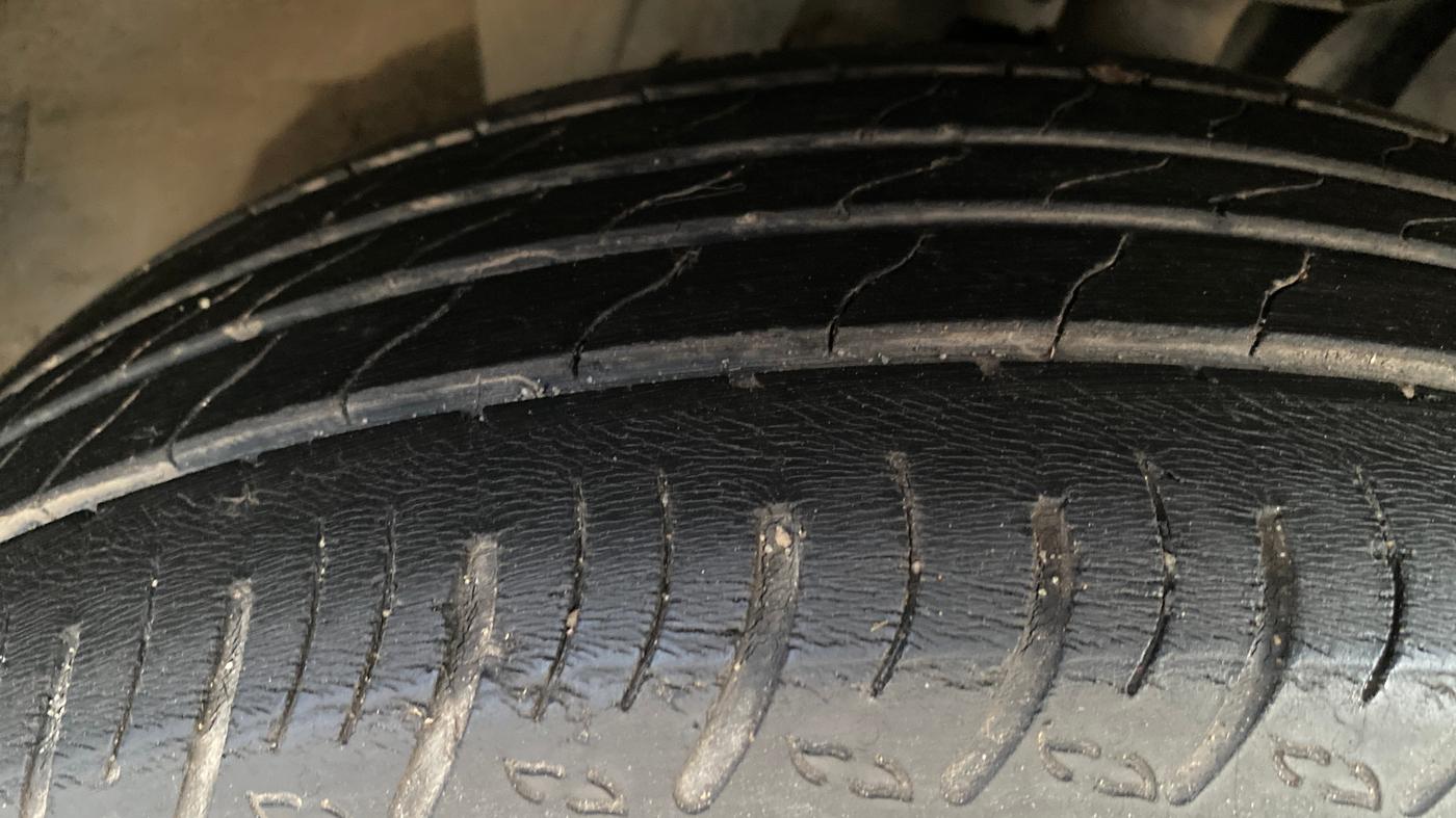 2022 Nissan MAGNITE XV TURBO, Petrol, Manual, 41,720 km, Right Front Tyre Tread