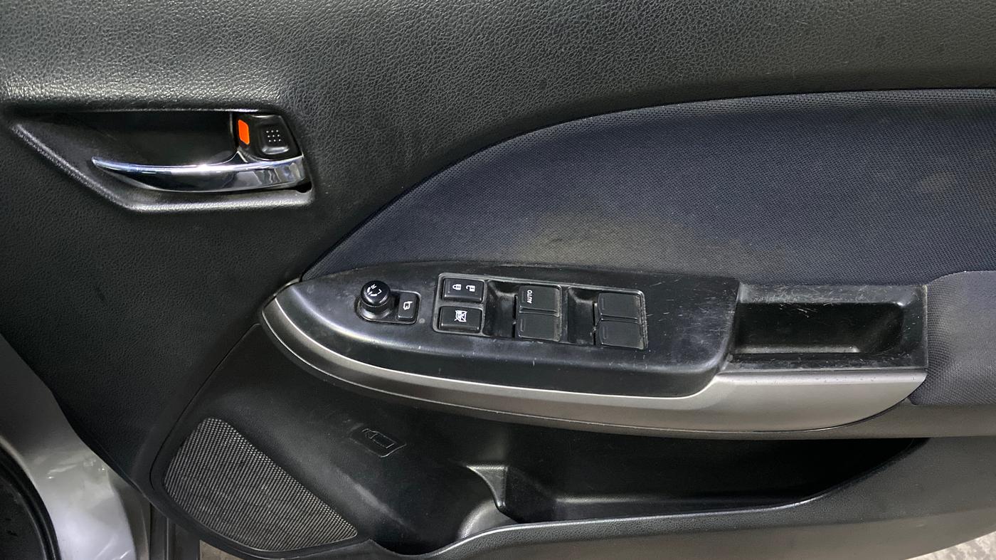 2019 Maruti Baleno ALPHA PETROL 1.2, Petrol, Manual, 93,879 km, Driver Side Door Panels Control
