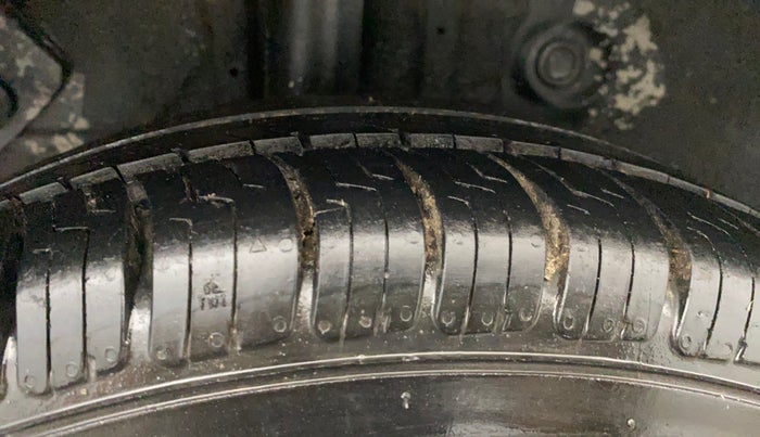 2015 Hyundai Elite i20 MAGNA 1.2, Petrol, Manual, 98,620 km, Right Rear Tyre Tread