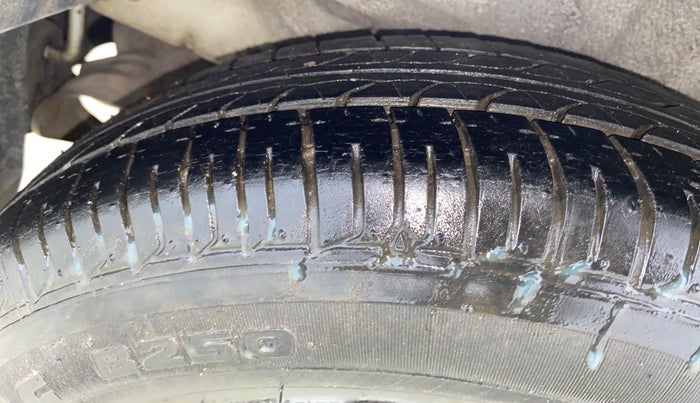 2015 Hyundai i10 MAGNA 1.1, Petrol, Manual, 48,098 km, Right Rear Tyre Tread