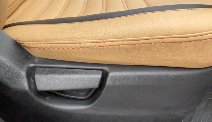 2022 Hyundai NEW SANTRO MAGNA, Petrol, Manual, 33,027 km, Driver Side Adjustment Panel