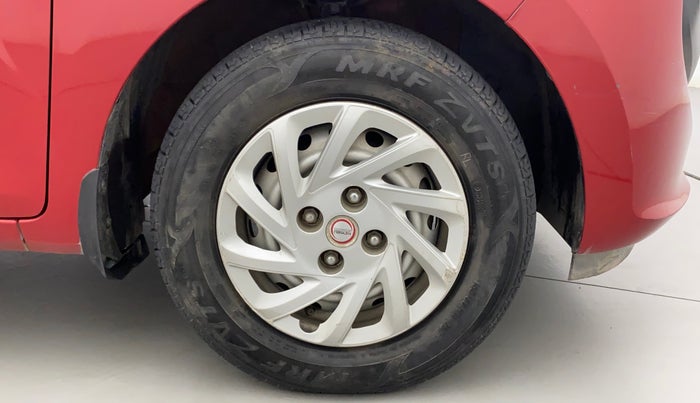2022 Hyundai NEW SANTRO MAGNA, Petrol, Manual, 33,027 km, Right Front Wheel