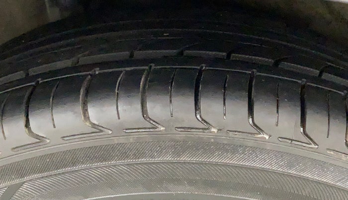 2017 Honda City 1.5L I-VTEC VX CVT, CNG, Automatic, 74,599 km, Right Rear Tyre Tread