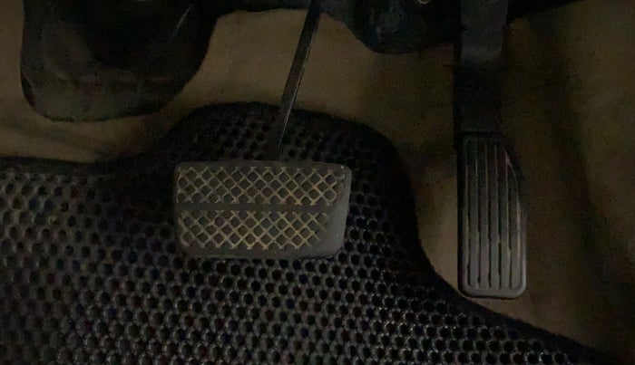 2017 Honda City 1.5L I-VTEC VX CVT, CNG, Automatic, 74,599 km, Pedals