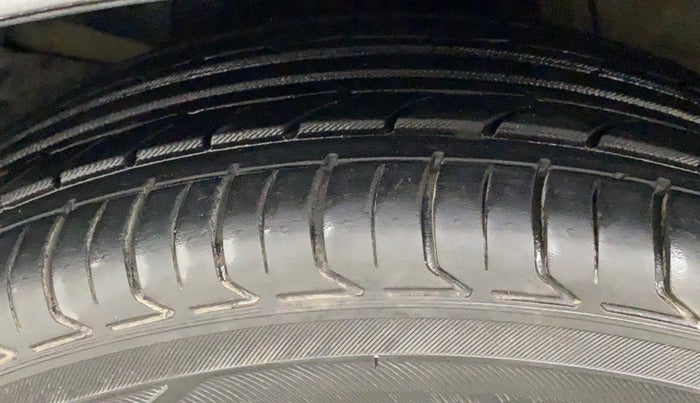 2017 Honda City 1.5L I-VTEC VX CVT, CNG, Automatic, 74,599 km, Left Front Tyre Tread