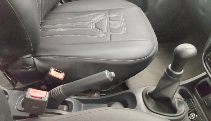 2015 Renault Duster 85 PS RXE DIESEL, Diesel, Manual, 1,32,179 km, Gear Lever