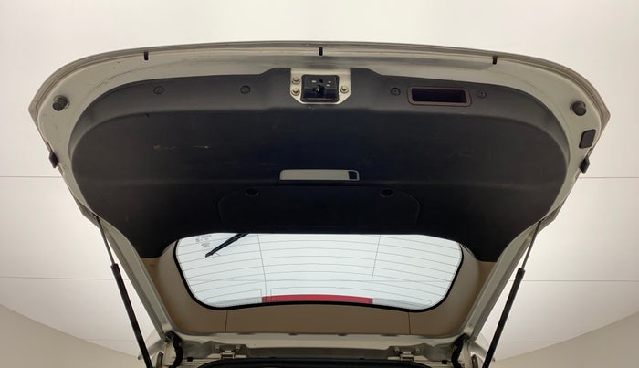 2013 Mahindra XUV500 W8, Diesel, Manual, 87,683 km, Boot Door Open