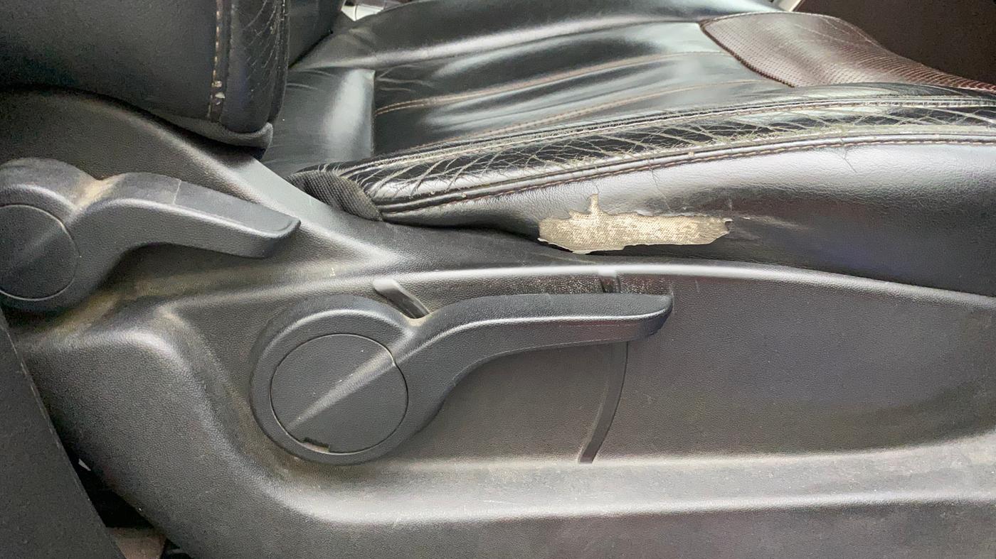 2013 Mahindra XUV500 W8, Diesel, Manual, 87,683 km, Driver Side Adjustment Panel