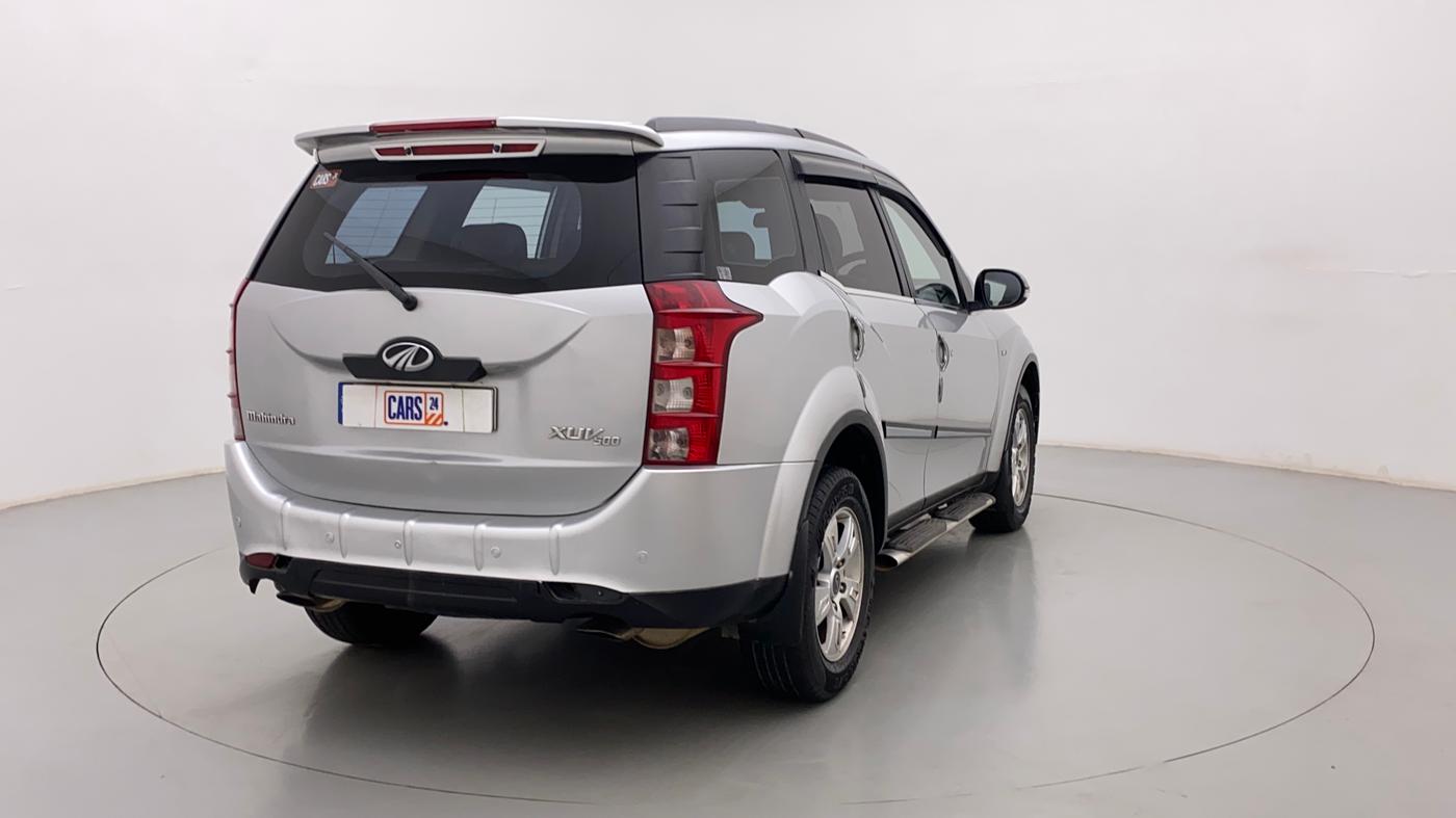 2013 Mahindra XUV500 W8, Diesel, Manual, 87,683 km, Right Back Diagonal