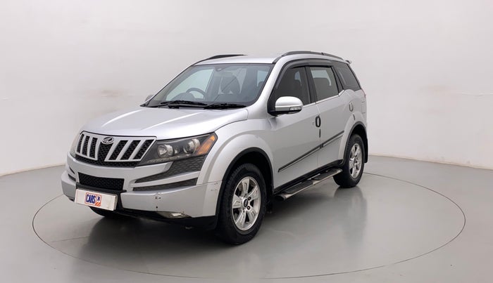2013 Mahindra XUV500 W8, Diesel, Manual, 87,683 km, Left Front Diagonal