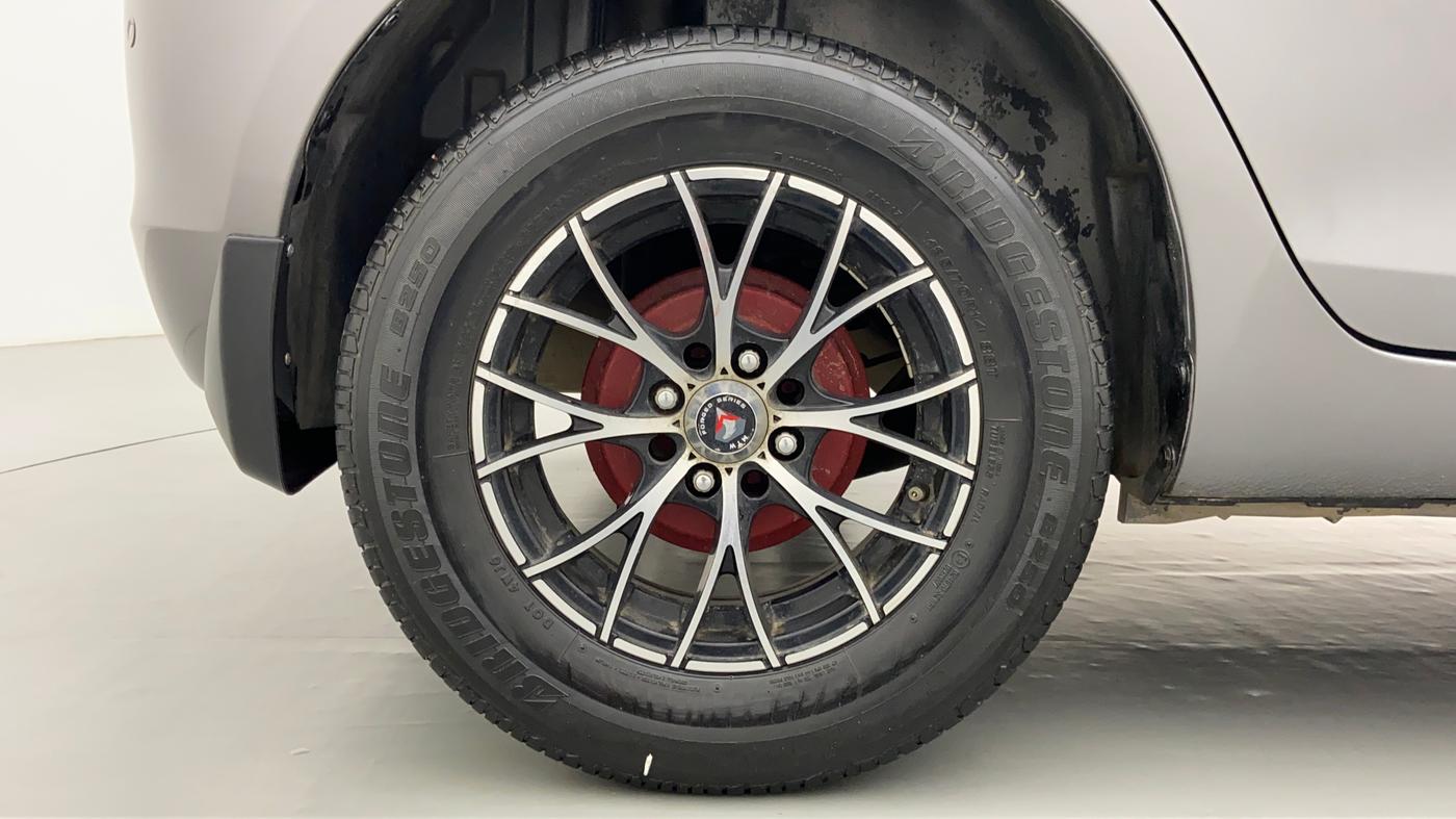 2012 Maruti Swift VXI D, Petrol, Manual, 57,503 km, Right Rear Wheel