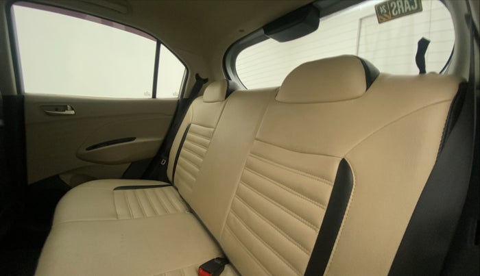 2019 Hyundai NEW SANTRO SPORTZ CNG, CNG, Manual, 77,715 km, Right Side Rear Door Cabin