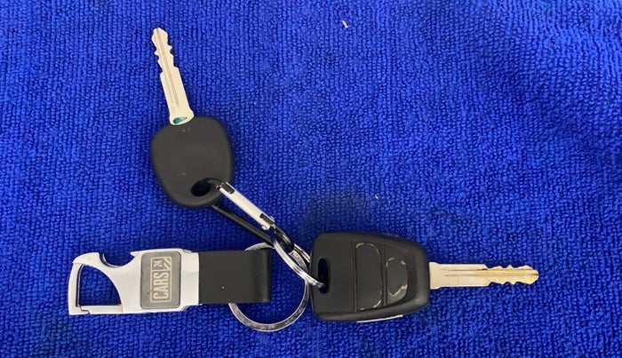 2019 Hyundai NEW SANTRO SPORTZ CNG, CNG, Manual, 77,715 km, Key Close Up