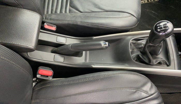 2016 Maruti Baleno ZETA PETROL 1.2, Petrol, Manual, 61,020 km, Gear Lever