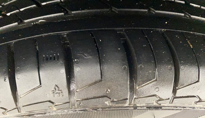 2016 Maruti Baleno ZETA PETROL 1.2, Petrol, Manual, 61,020 km, Right Rear Tyre Tread