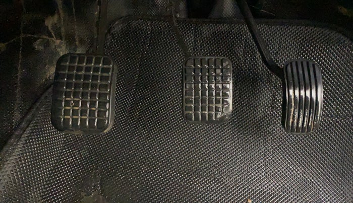 2018 Tata Tiago XT PETROL, Petrol, Manual, 90,040 km, Pedals