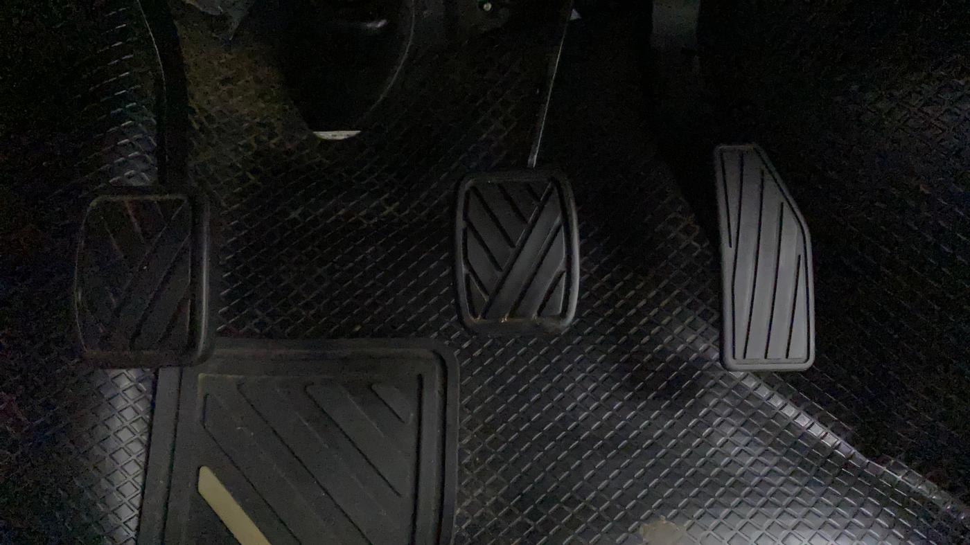 2019 Maruti IGNIS ZETA 1.2, Petrol, Manual, 27,586 km, Pedals