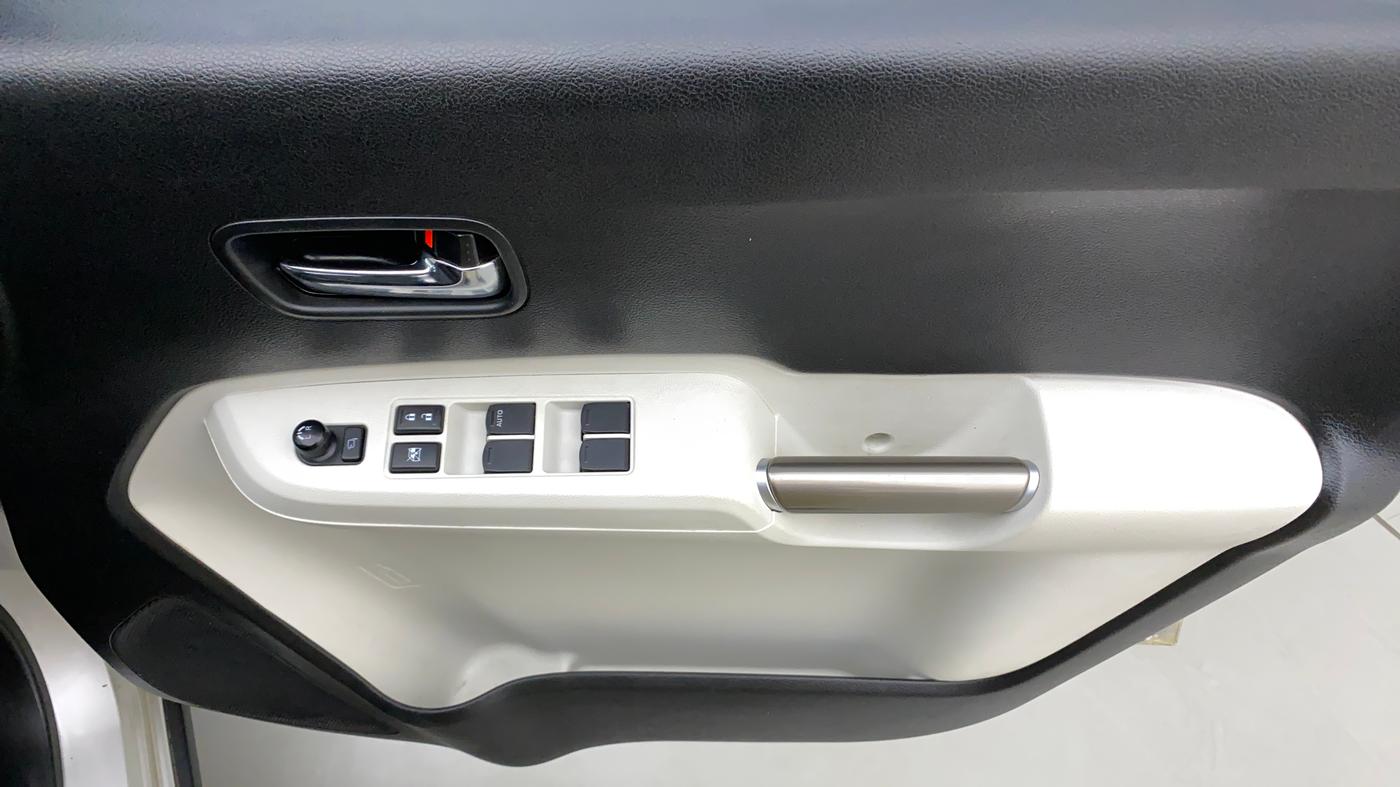 2019 Maruti IGNIS ZETA 1.2, Petrol, Manual, 27,586 km, Driver Side Door Panels Control