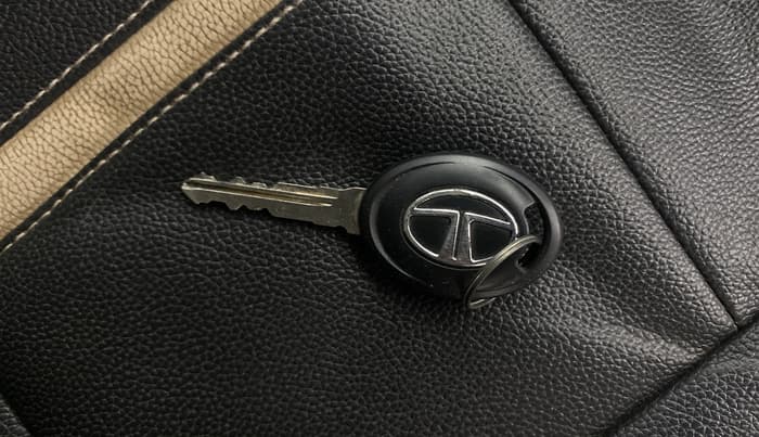 2017 Tata Zest XMS PETROL, Petrol, Manual, 58,615 km, Key Close Up