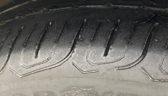 2017 Tata Zest XMS PETROL, Petrol, Manual, 58,615 km, Left Front Tyre Tread