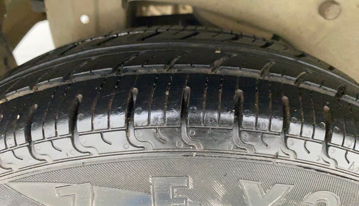 2012 Maruti A Star VXI, Petrol, Manual, 54,627 km, Right Rear Tyre Tread