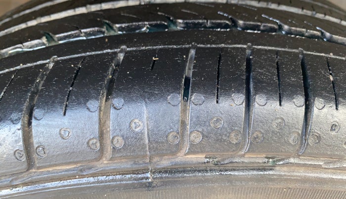 2022 Maruti Ciaz ALPHA 1.5 SHVS PETROL, Petrol, Manual, 20,693 km, Right Rear Tyre Tread