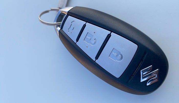 2022 Maruti Ciaz ALPHA 1.5 SHVS PETROL, Petrol, Manual, 20,693 km, Key Close Up