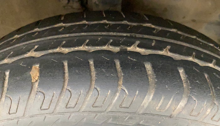 2013 Maruti Wagon R 1.0 VXI, Petrol, Manual, 75,283 km, Right Front Tyre Tread