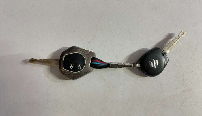 2016 Maruti Ertiga VXI, Petrol, Manual, 96,696 km, Key Close Up