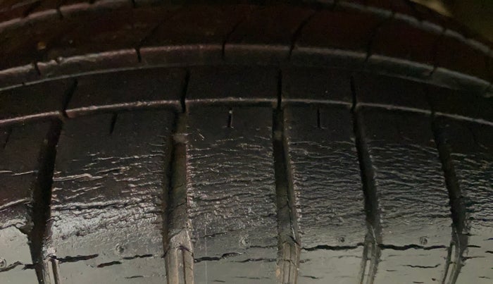 2013 Maruti Alto K10 VXI, Petrol, Manual, 70,742 km, Right Rear Tyre Tread