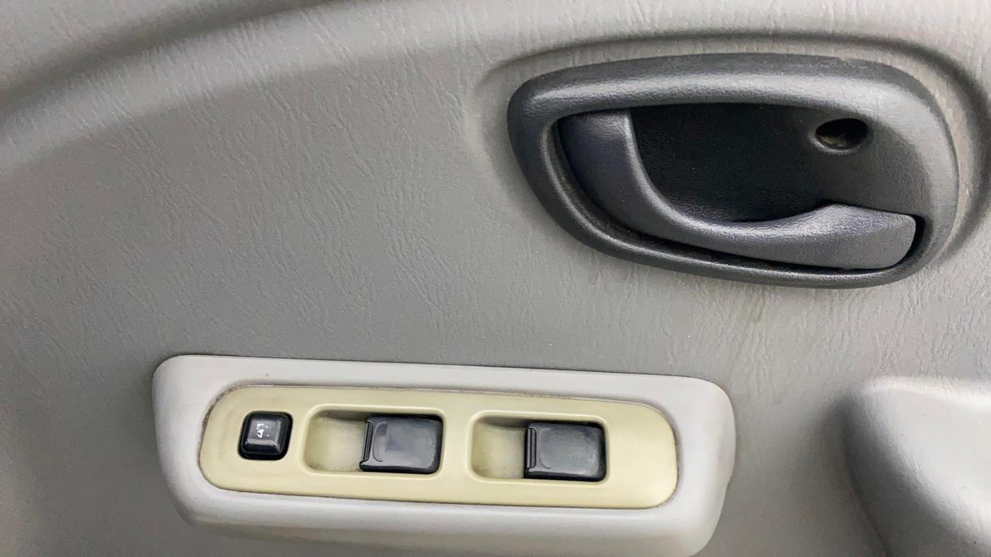 2013 Maruti Alto K10 VXI, Petrol, Manual, 70,840 km, Driver Side Door Panels Control