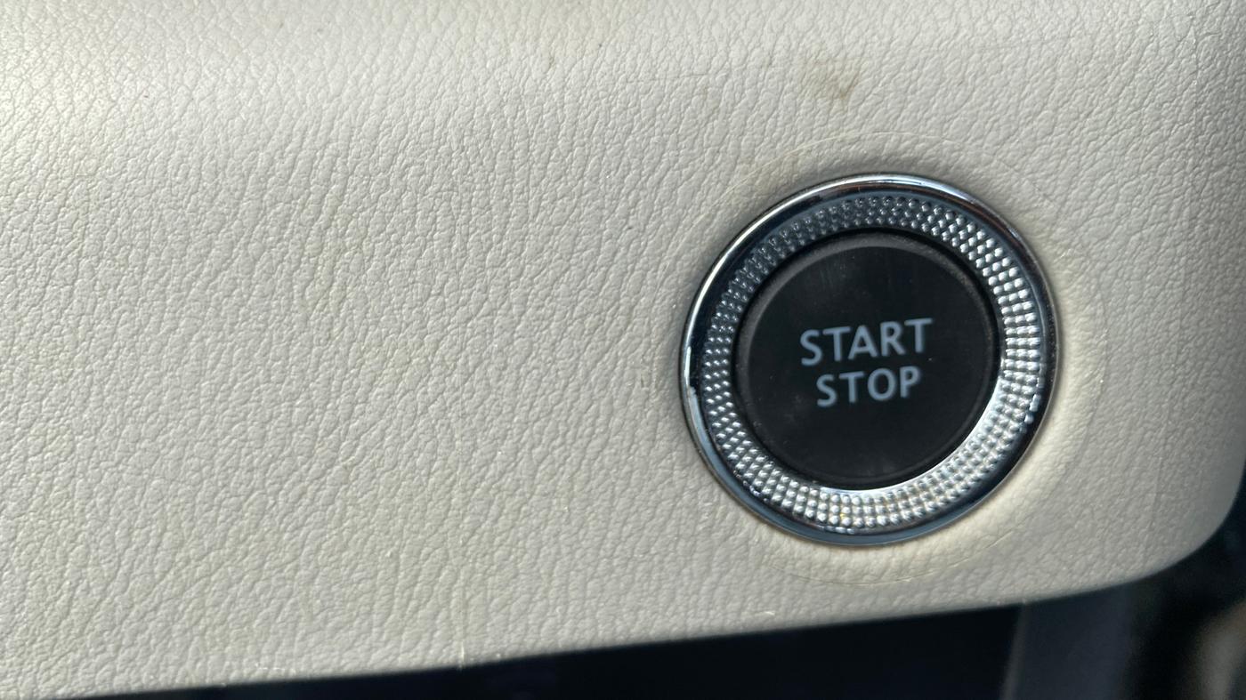 2023 Nissan MAGNITE XV TURBO CVT DUAL TONE, Petrol, Automatic, 31,316 km, Keyless Start/ Stop Button