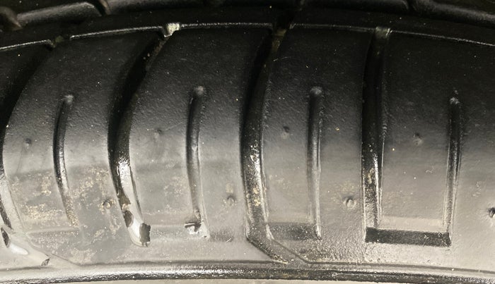 2018 Hyundai Creta SX AT 1.6 DIESEL, Diesel, Automatic, 55,317 km, Right Front Tyre Tread