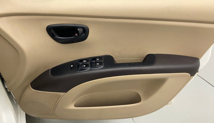 2009 Hyundai i10 MAGNA 1.2, Petrol, Manual, 37,420 km, Driver Side Door Panels Control