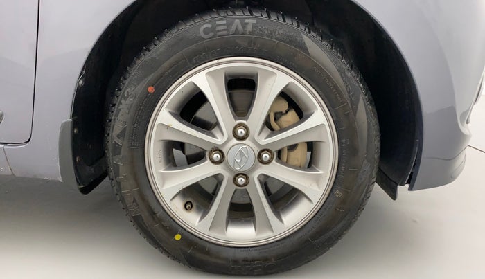 2016 Hyundai Grand i10 ASTA (O) AT 1.2 KAPPA VTVT, Petrol, Automatic, 32,868 km, Right Front Wheel