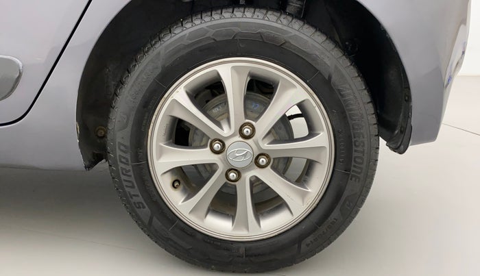 2016 Hyundai Grand i10 ASTA (O) AT 1.2 KAPPA VTVT, Petrol, Automatic, 32,868 km, Left Rear Wheel