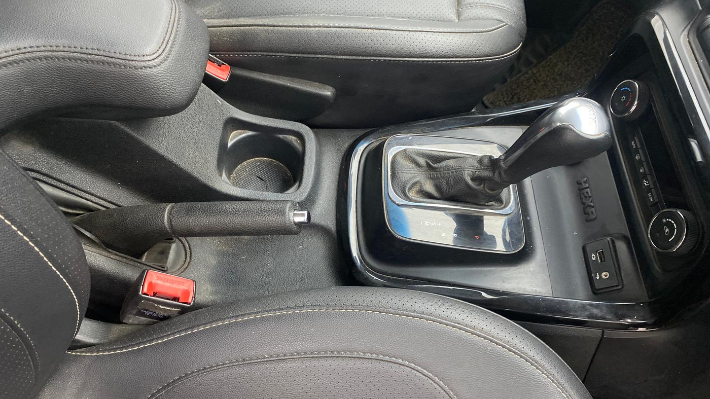 2019 Tata Hexa XTA 4X2 6 STR, Diesel, Automatic, 85,668 km, Gear Lever