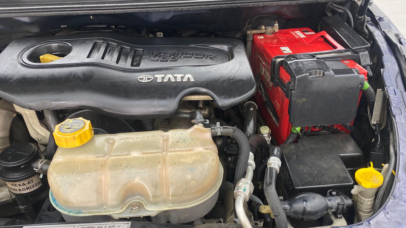 2019 Tata Hexa XTA 4X2 6 STR, Diesel, Automatic, 85,668 km, Engine View - Left