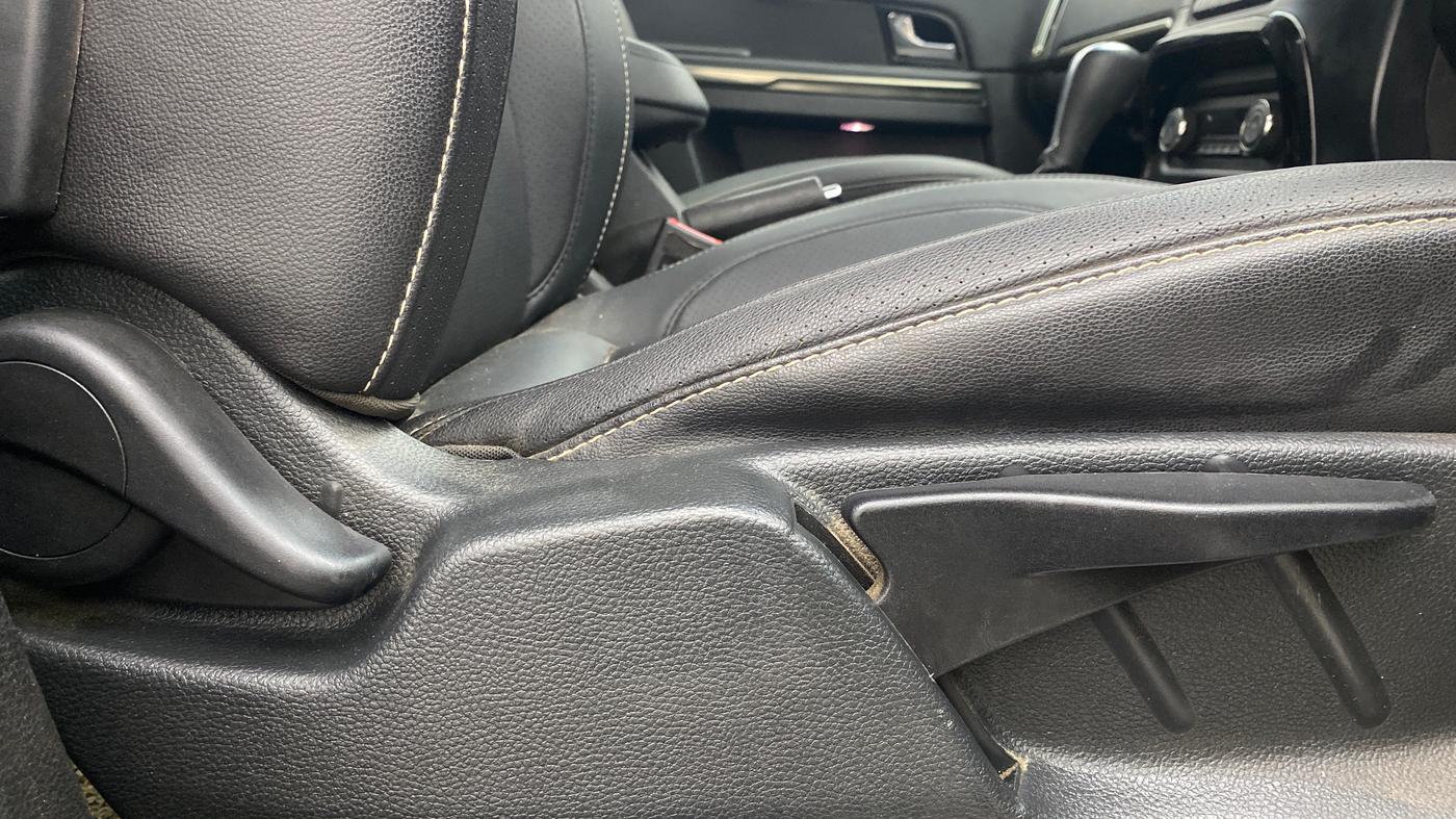 2019 Tata Hexa XTA 4X2 6 STR, Diesel, Automatic, 85,668 km, Driver Side Adjustment Panel