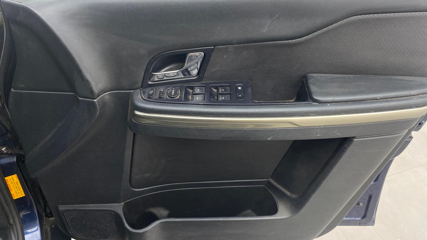 2019 Tata Hexa XTA 4X2 6 STR, Diesel, Automatic, 85,668 km, Driver Side Door Panels Control