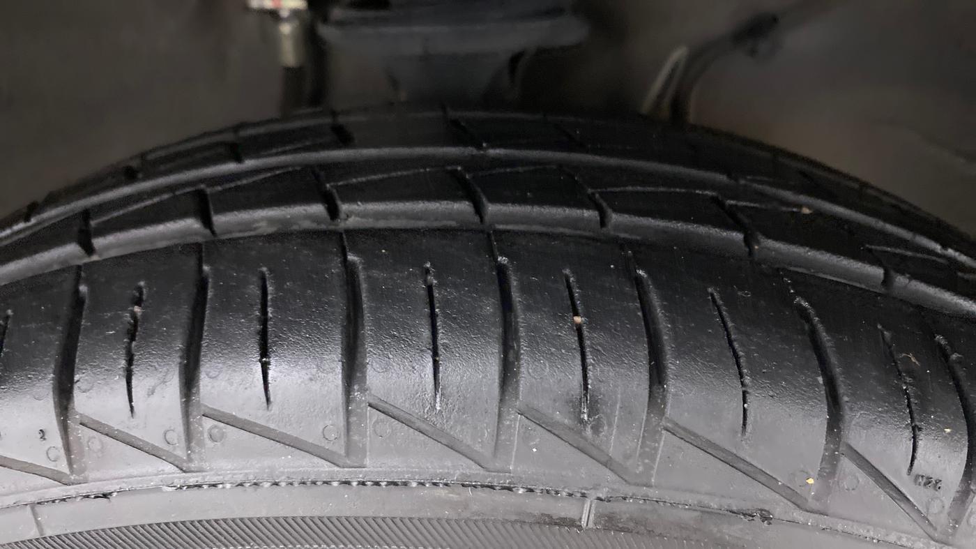 2021 Maruti Alto VXI, Petrol, Manual, 7,658 km, Right Front Tyre Tread